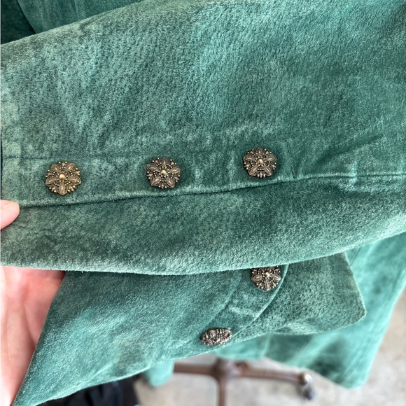 Beautiful green leather jacket - Picture 3 of 8